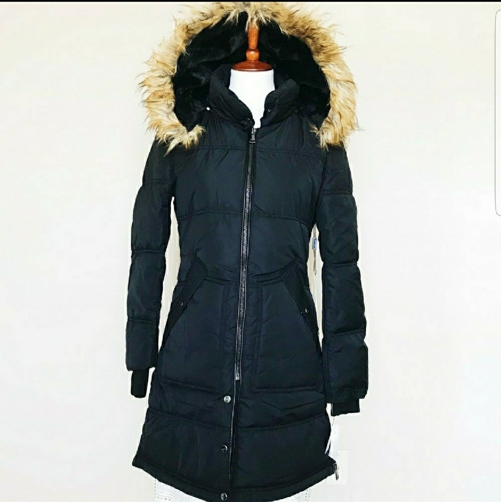 BEBE puffer Jacket!💕
